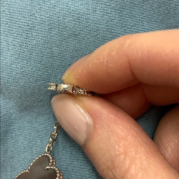 SOLD ♥️ Van Cleef & Arpels Magic Alhambra bracelet - Picture 15 of 16